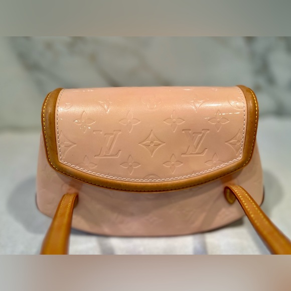 Louis Vuitton Louis Vuitton Pink Vernis Leather Biscayne Bay PM - Picture 2 of 11